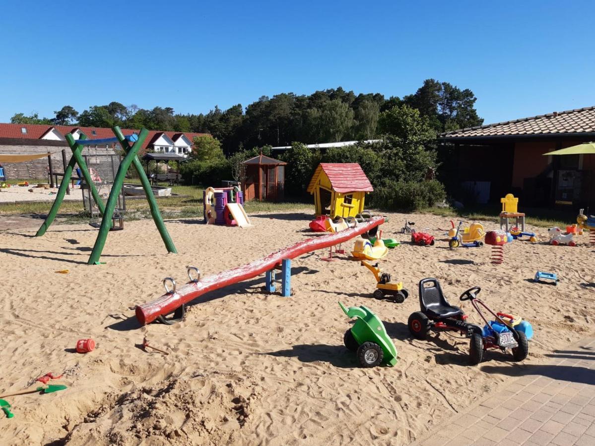 Ferienpark Templin Direkt Neben Der Naturtherme Exteriör bild