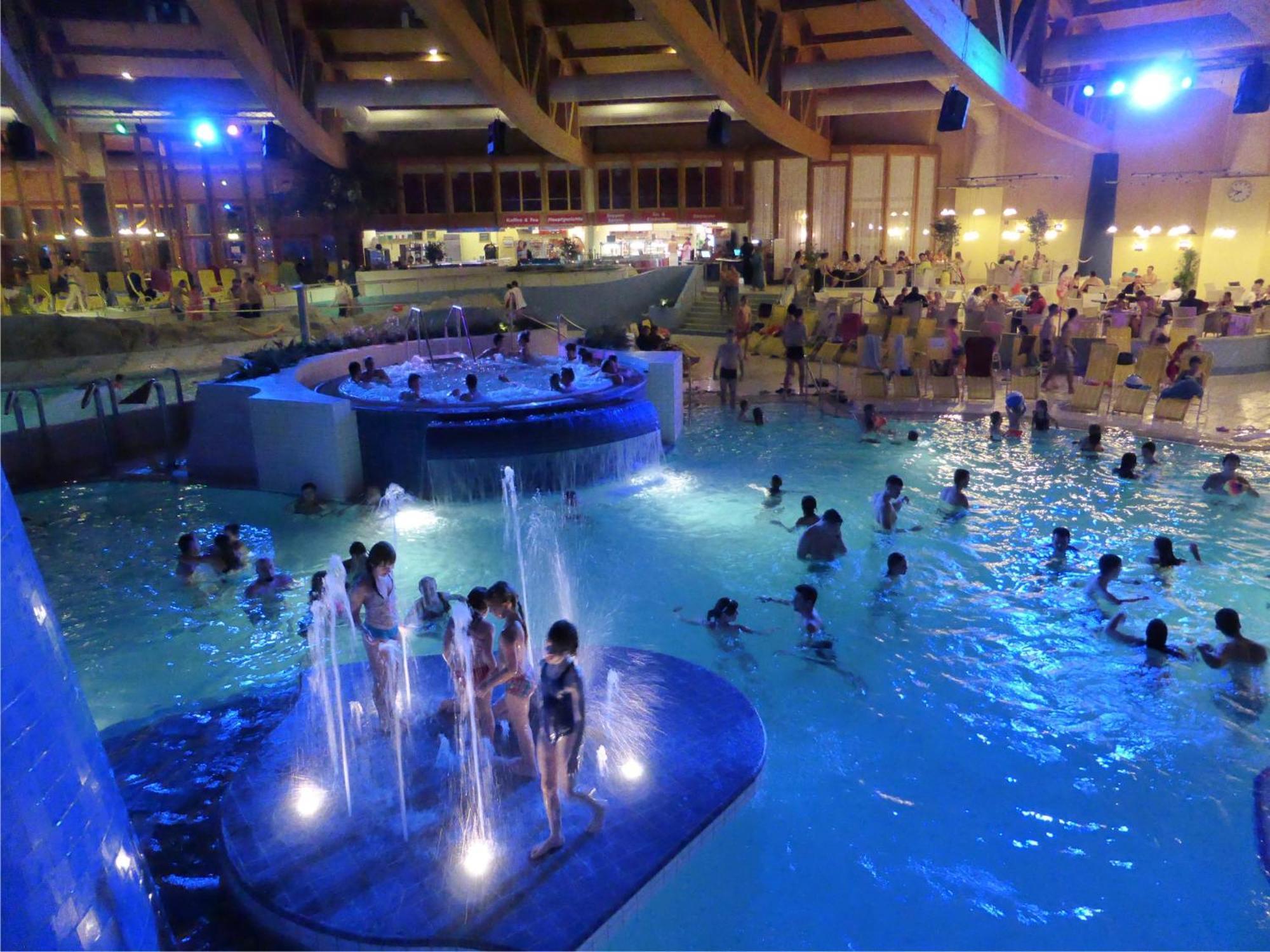 Ferienpark Templin Direkt Neben Der Naturtherme Exteriör bild